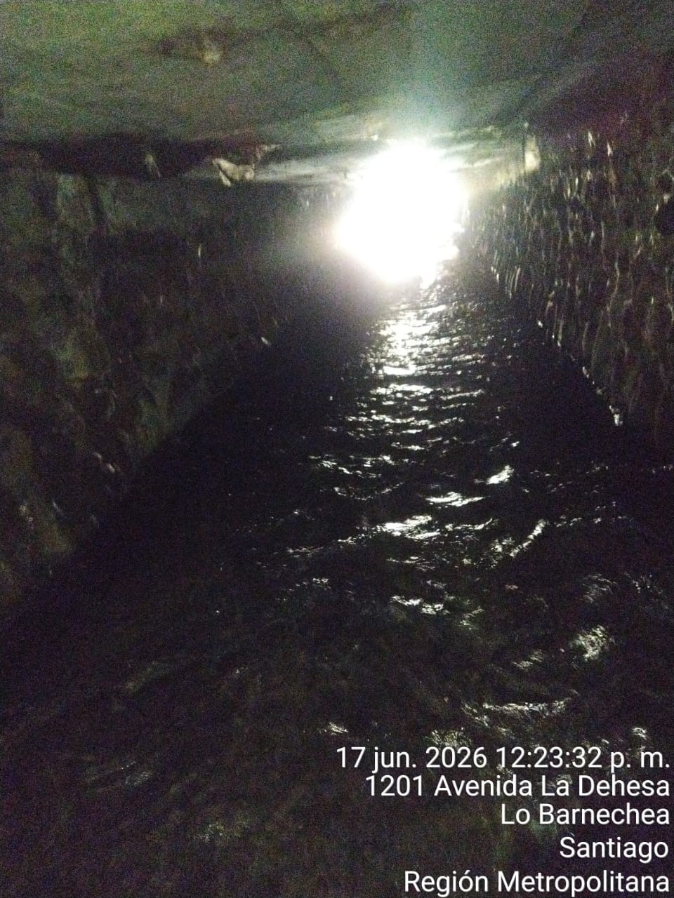 1201 Av. La Dehesa — interior del túnel: salida de luz